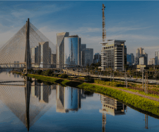 ônibus saindo da Rodoviária de Juiz de Fora para São Paulo